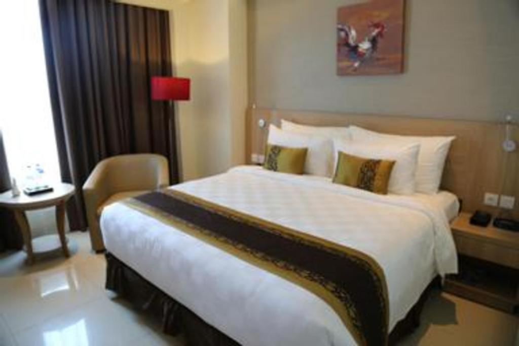 Golden Tulip Galaxy Hotel Banjarmasin Exterior foto